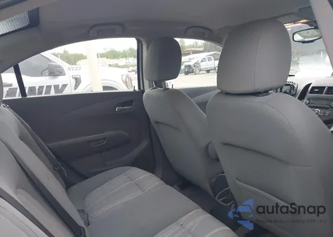 2014 Chevrolet Sonic Lt Auto из США, поврежденный, VIN 1G1JC5SH6E4215922